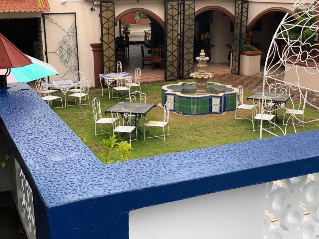 Отель Casa La Granja Илоило Экстерьер фото